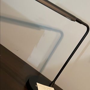Desk lamp